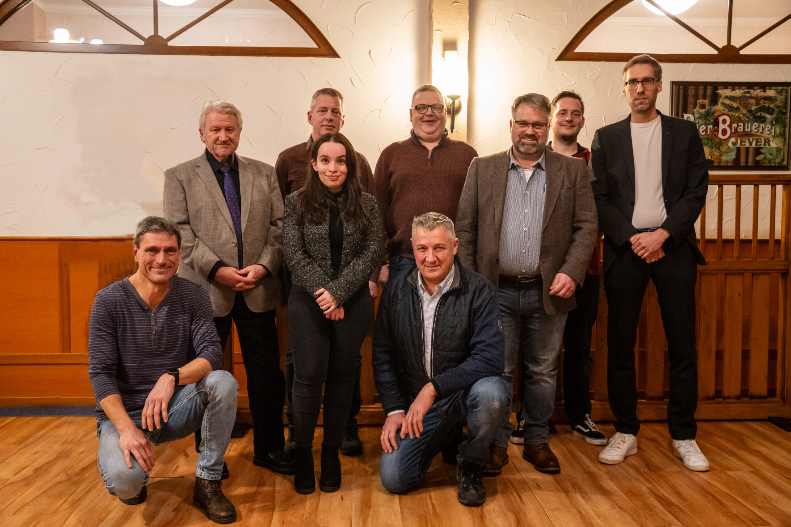 Portraitaufnahme des Vorstandes SPD Ortsverein Südbrookmerland im Hotel Herbers in Moordorf