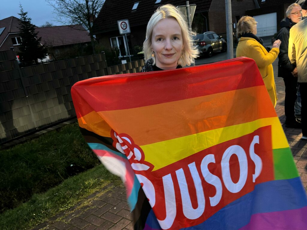 Die JUSOS auf der Demonstration gegen die AfD Veranstaltung in Moordorf